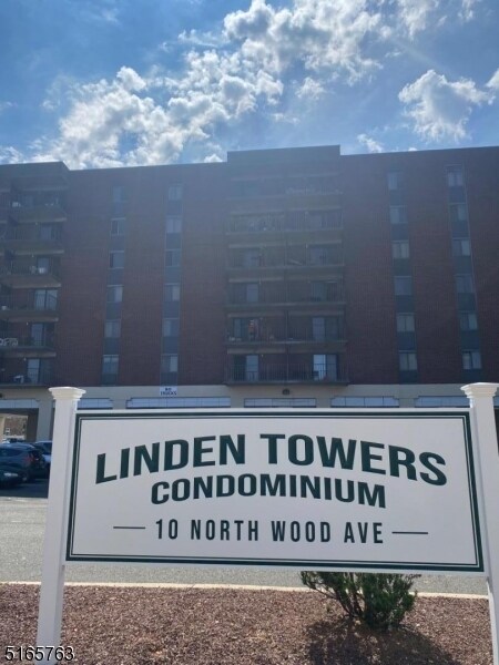 Foto del edificio - 10 N Wood Ave