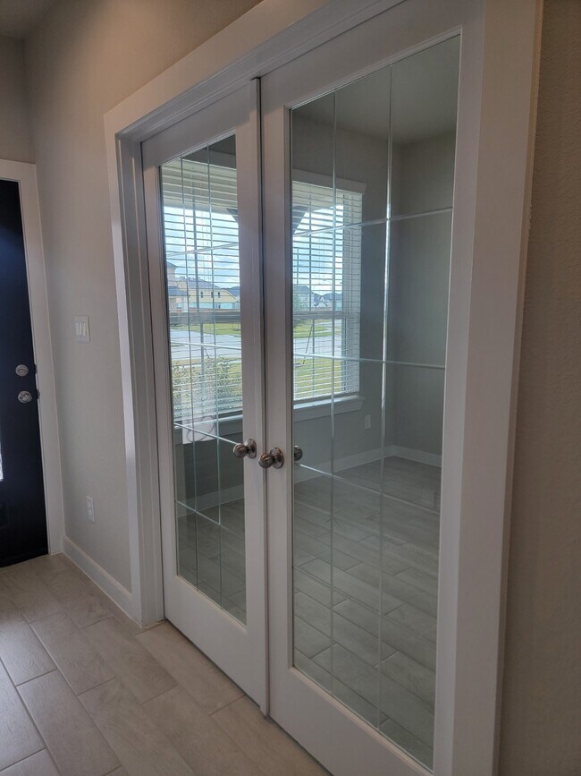 Foto del edificio - 3130 Boulder Rdg Dr