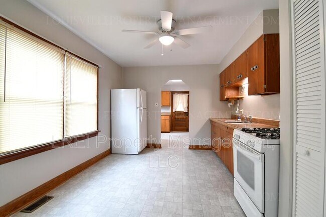 Building Photo - 1515 Huntoon Ave