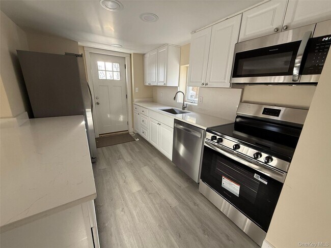 Building Photo - 647 County Route 78