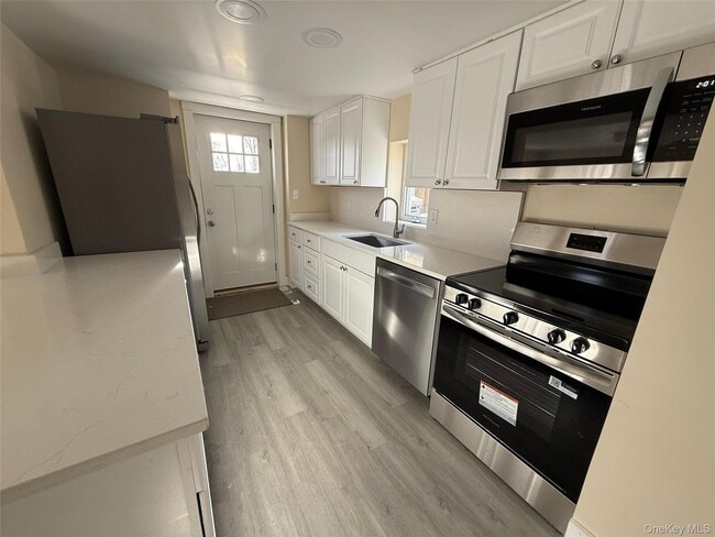 Foto del edificio - 647 County Route 78