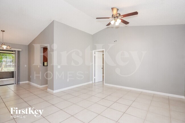 Foto del edificio - 8570 NW 3rd St