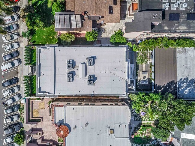 Foto del edificio - 1962 Argyle Ave