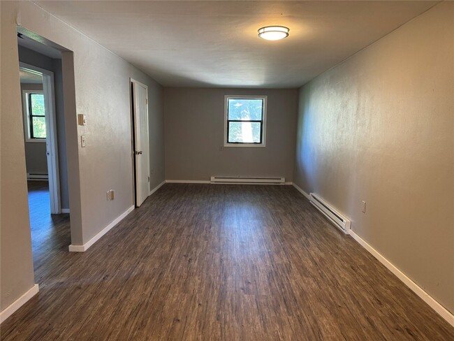 Building Photo - 113 E Franklin St