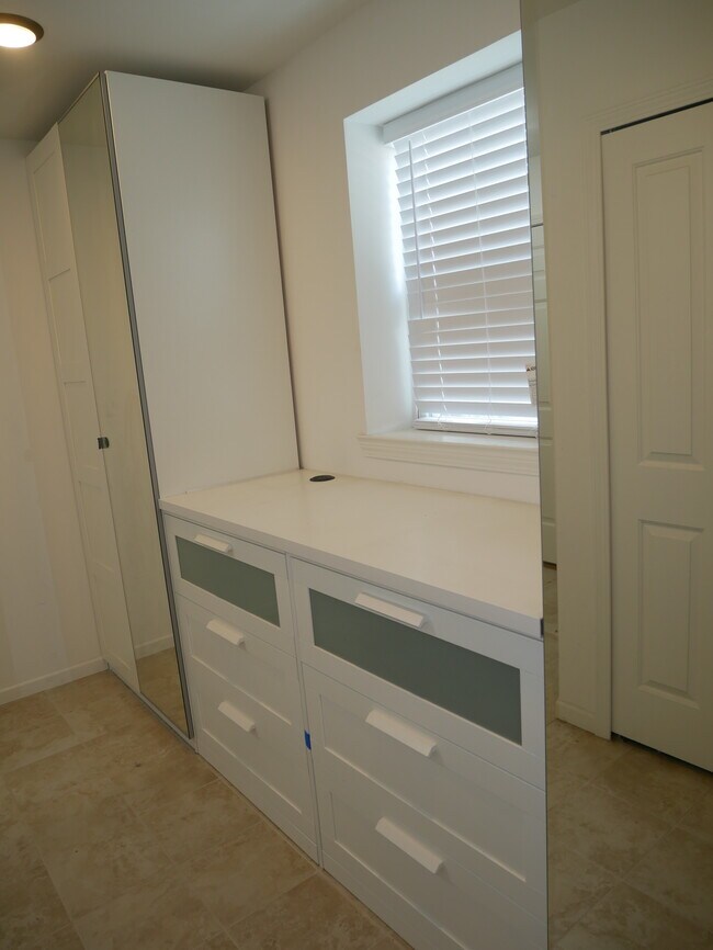 Foto del edificio - 4637 Bradley Cir