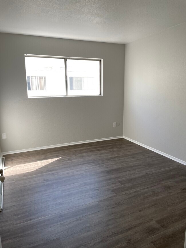 Building Photo - 2460 W 239th St