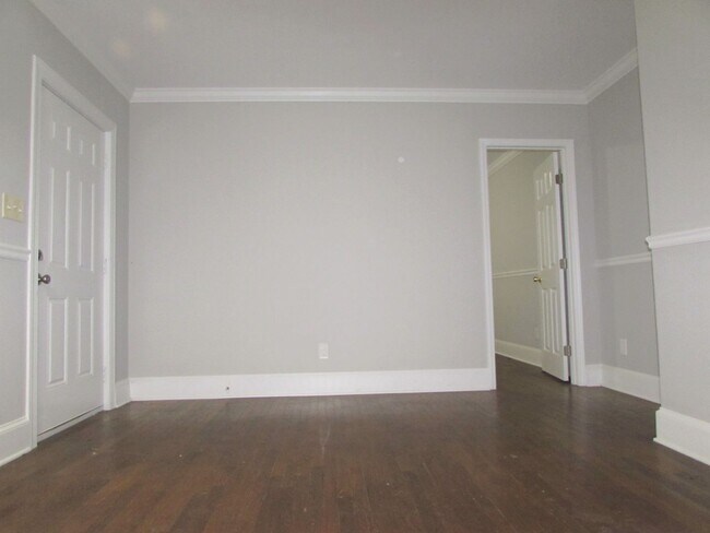 Foto del edificio - Cute Renovated 3 Bed/1 Bath Home - Large Y...