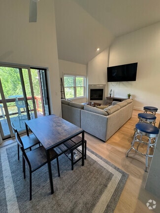 Building Photo - 655 Gold Rivers Ct