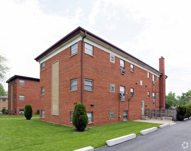 Building Photo - 109 E Blecke Ave