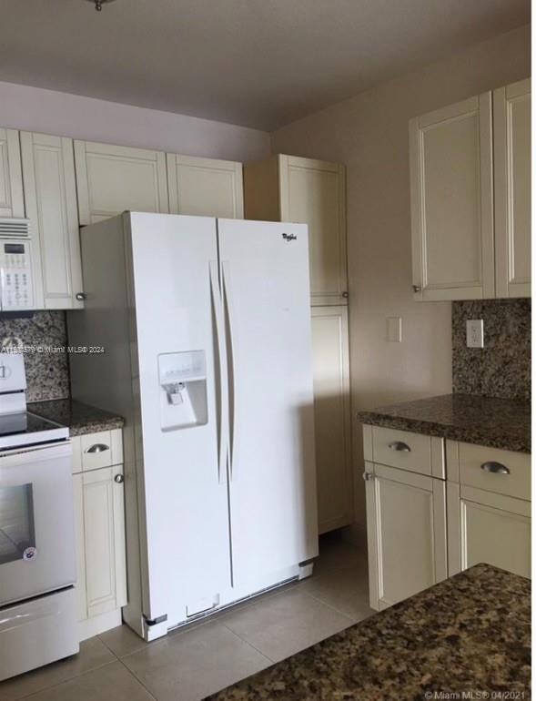 Building Photo - 3800 S Ocean Dr