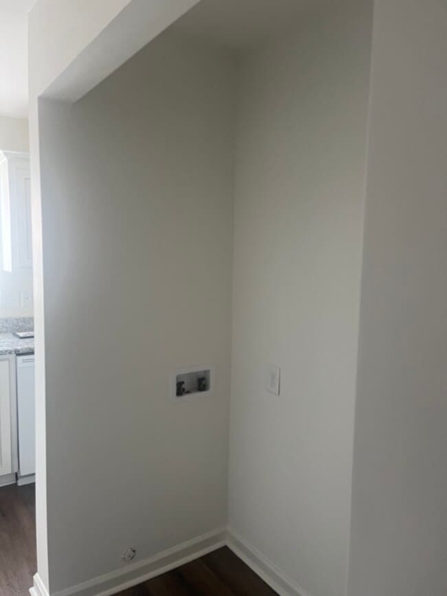 Lavadora y secadora - 101 Loganshire Way