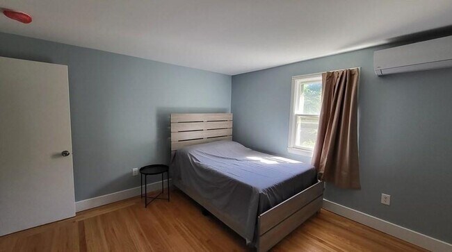 Foto del edificio - 134 Maple Ave