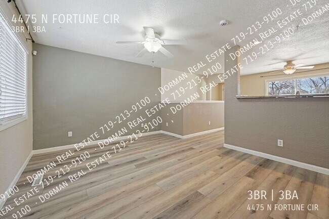 Foto del edificio - 4475 N Fortune Cir