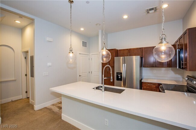 Foto del edificio - 10557 Ridge Glow Ave