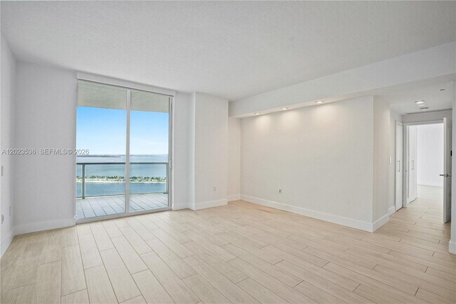 Building Photo - 2101 Brickell Ave