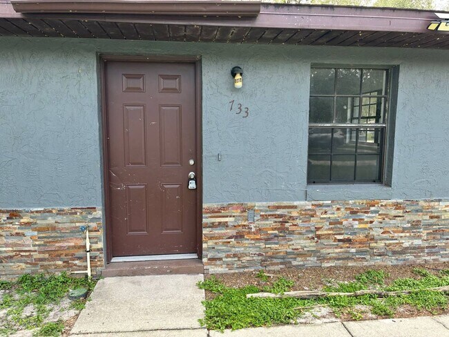 Foto del edificio - 2-Bedroom Duplex in North Lakeland