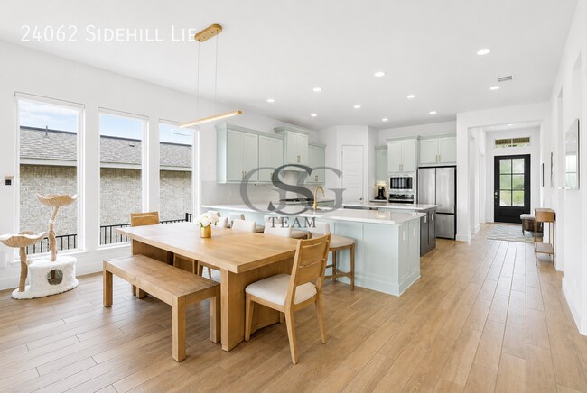Building Photo - 24062 Sidehill Lie