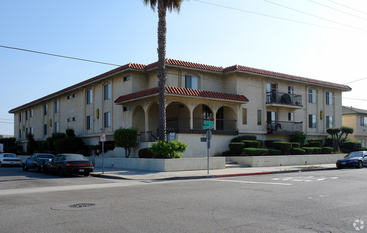 Primary Photo - Portofino Apartments