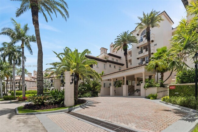 Foto del edificio - 19122 Fisher Island Dr