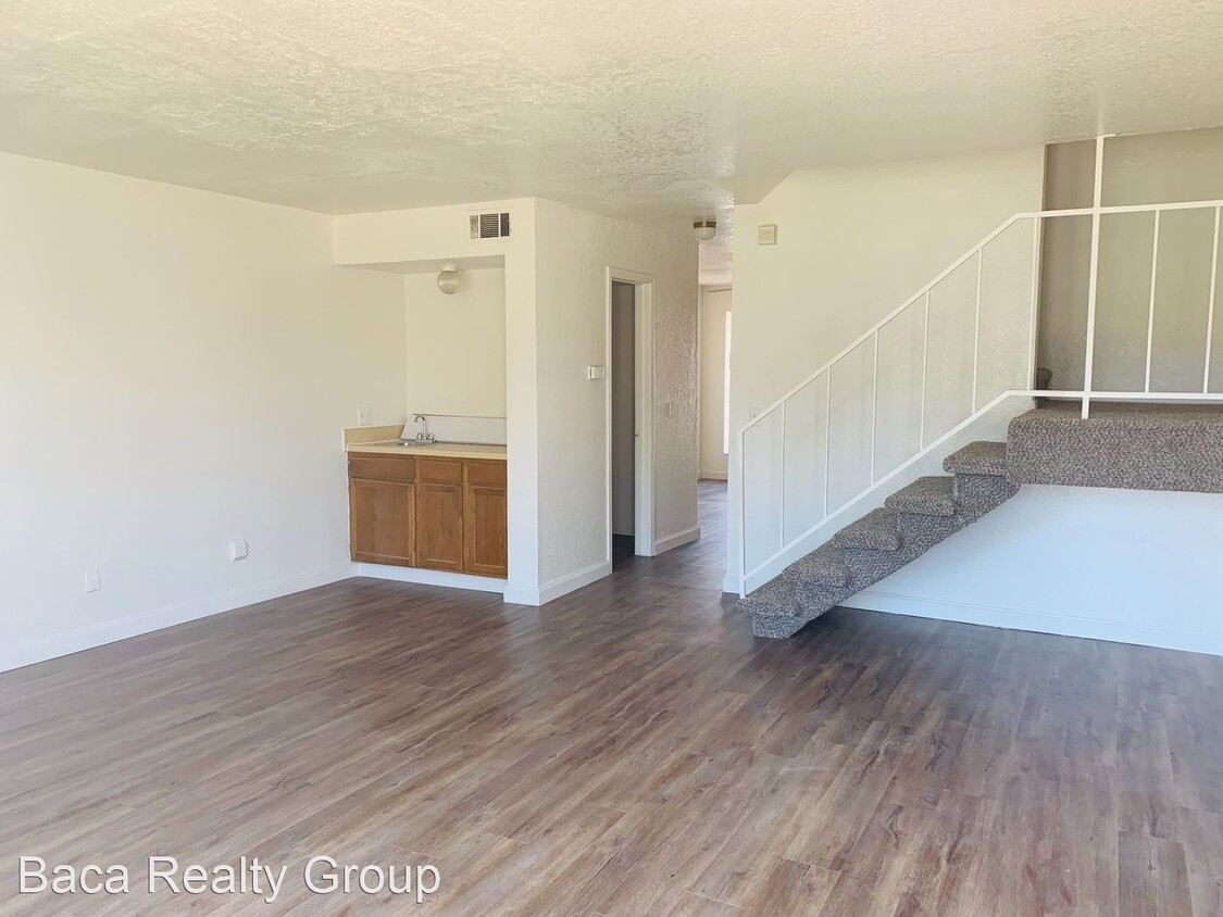 2 br, 2.5 bath House 1303 Eastgate Dr House Rental in Norman, OK