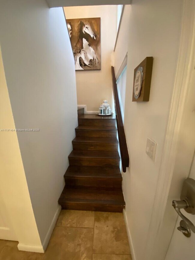 Foto del edificio - 6979 SW 110th Ct