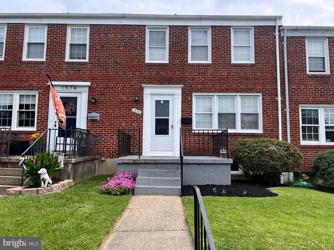 Building Photo - 1576 Cottage Ln