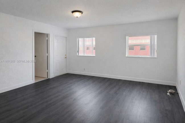 Foto del edificio - 2752 NW 131st St