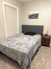 Building Photo - 4937 Highland Ave