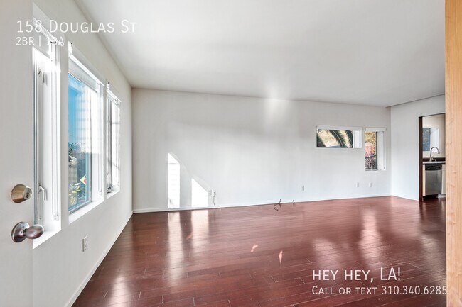 Foto del edificio - 158 Douglas St