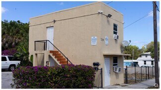 Building Photo - 709 6th St