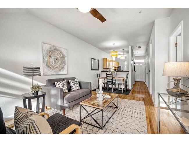 Foto del edificio - 2 Bed 2 Bath Condo In the Heart of Downtown Boulder!
