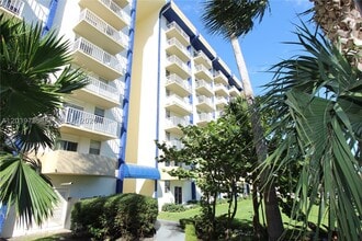 Building Photo - 4550 NW 9th St