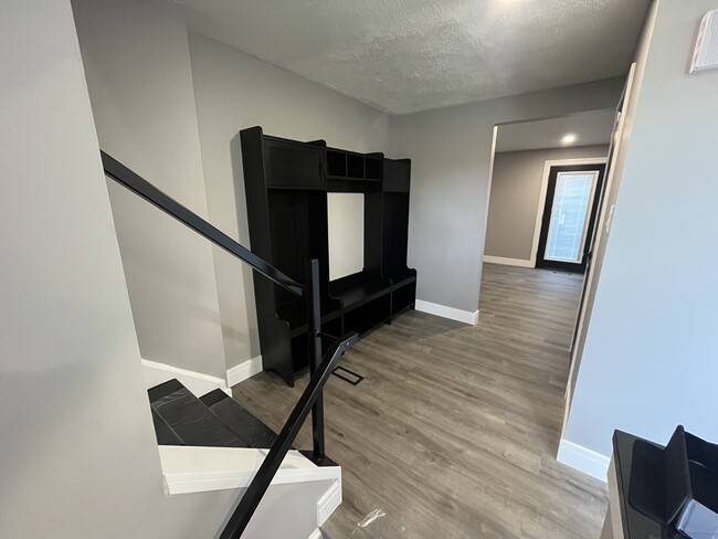 1st Floor Landing - 16 Walden Way