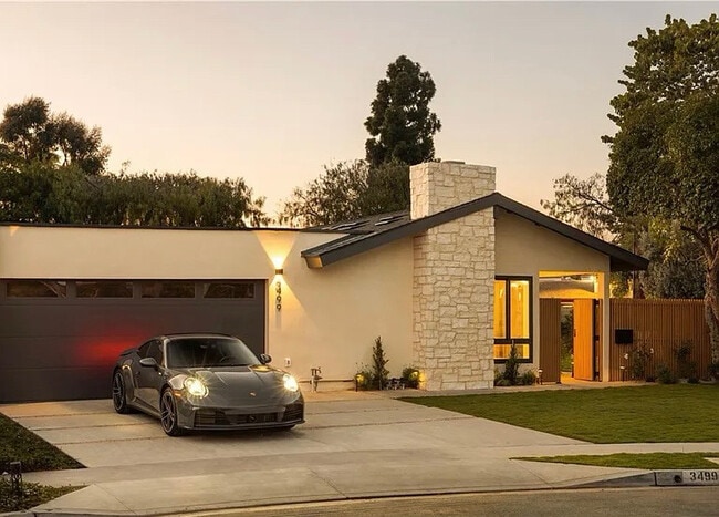 Foto del edificio - 3499 San Rafael Cir