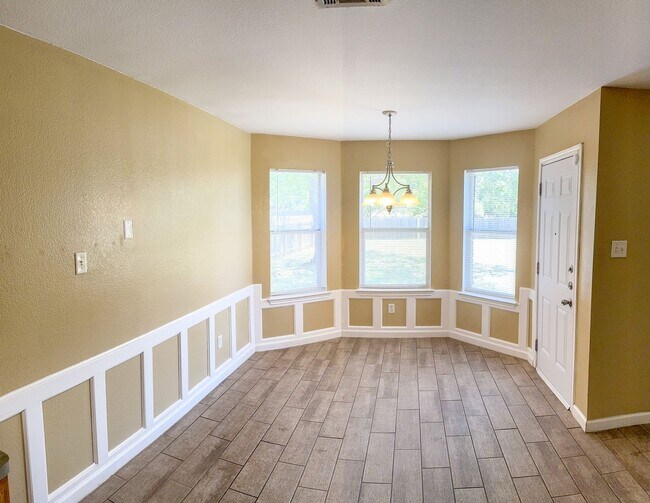 Foto del edificio - Available NOW!!!! Beautiful 1 story, 4 bed...