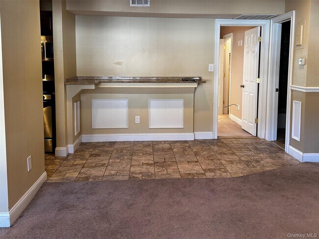 Foto del edificio - 83 Bailey Ct