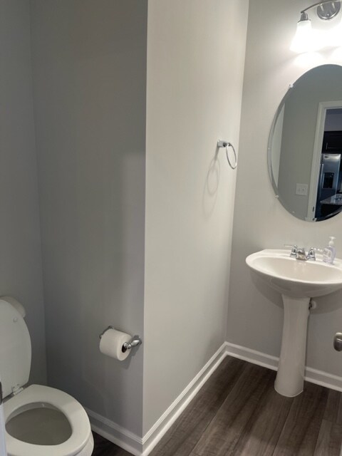 Foto del edificio - 3225 Montlawn Pl
