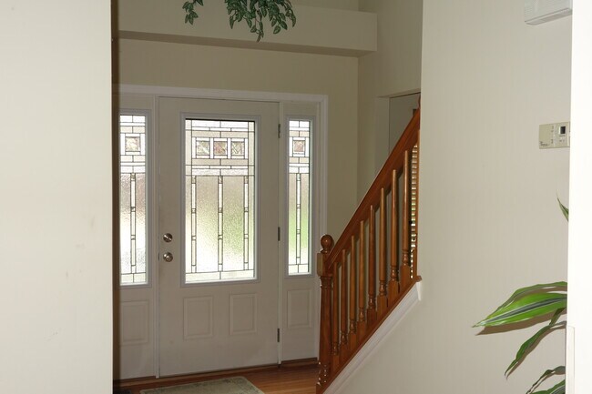 Building Photo - 114 Meadowgate Ct