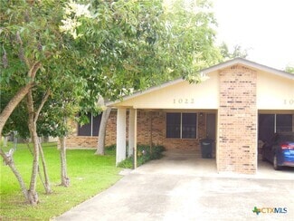 Building Photo - 1022 Clover Cir