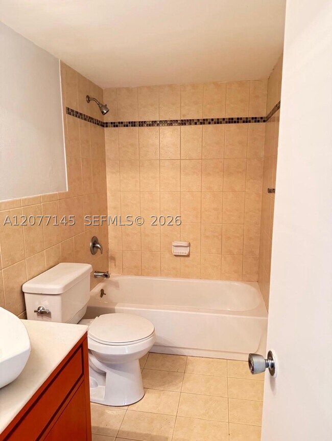 Foto del edificio - 6960 Miami Gardens Dr