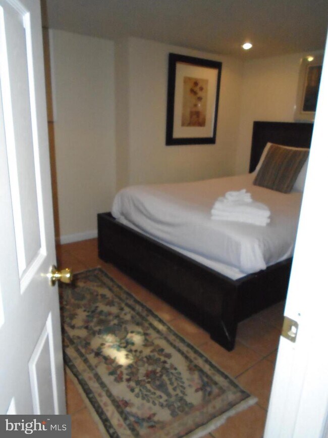 Foto del edificio - 3228 13th St NW