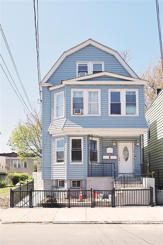 Primary Photo - 593 S 19th St