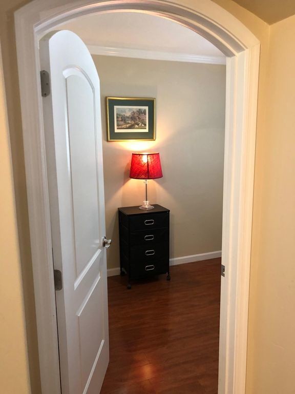Foto del edificio - 919 N Heritage Dr