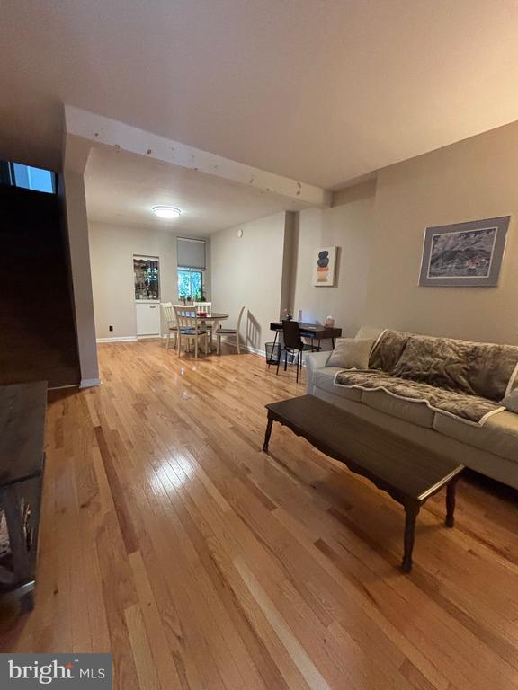 Foto del edificio - 1819 W 16th St