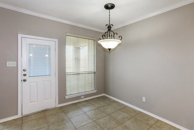 Building Photo - 10701 Hawks Landing Rd