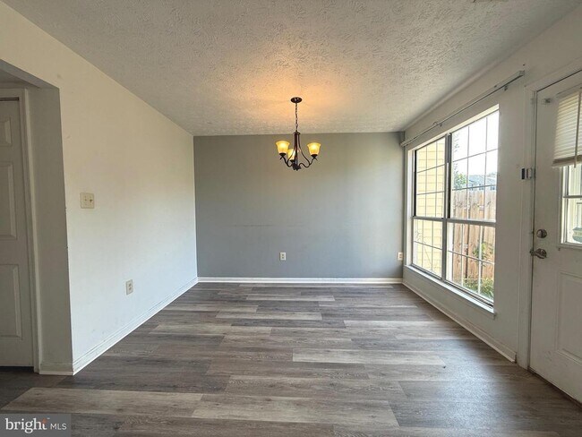 Building Photo - 21438 Manon Way