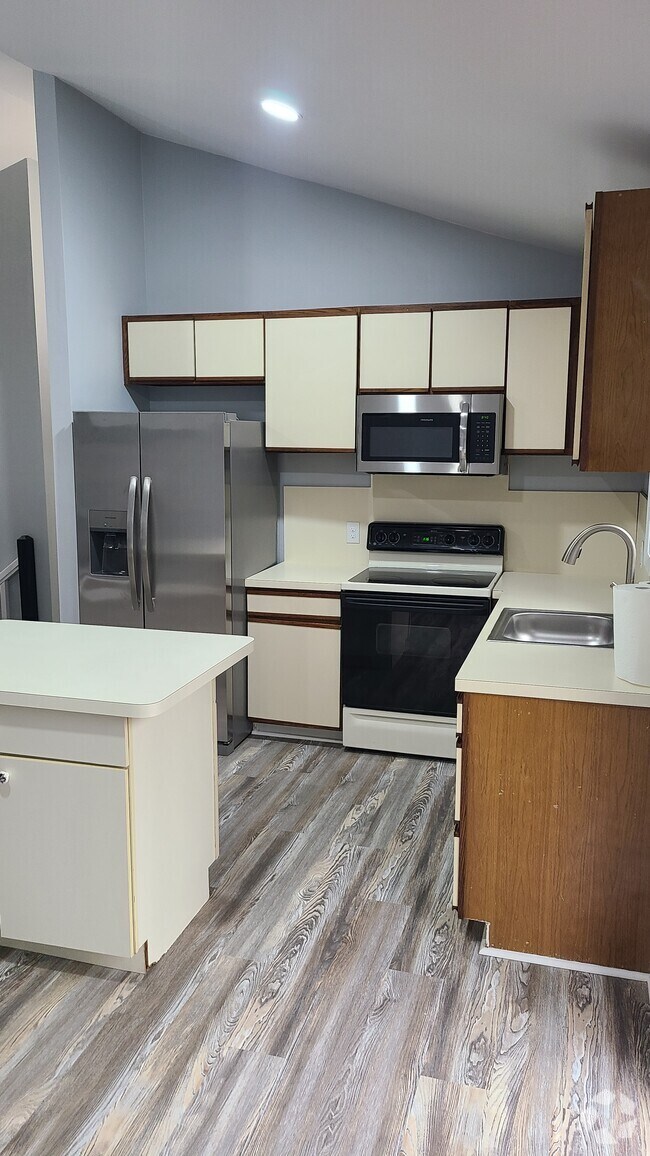 Summit Pointe Apartments under 2,500 Mount Pocono, PA 2 Rentals