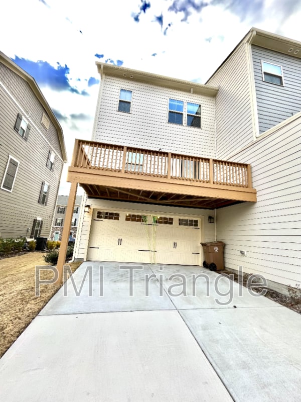 Building Photo - 321 Poplar Leaf Way