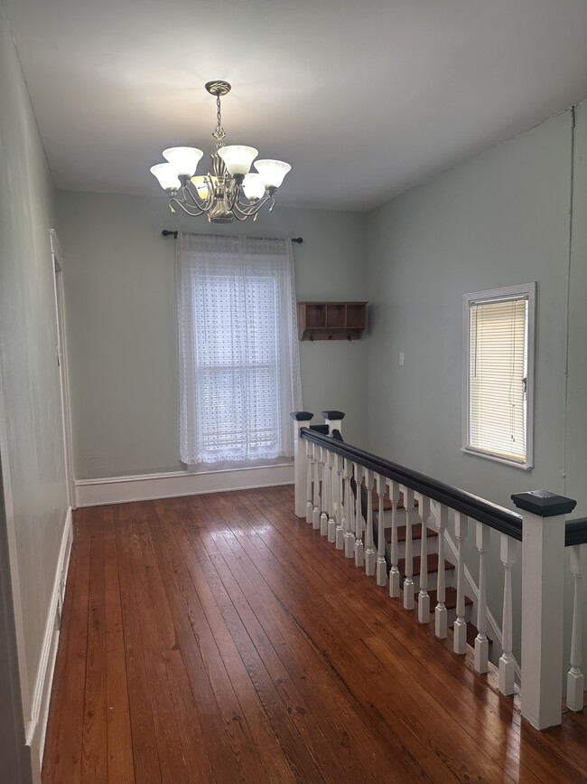 Building Photo - 315 E Columbia Ave