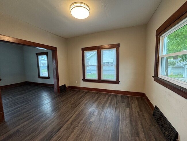 Foto del edificio - 1117 E Colorado St